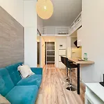Kosciuszki Lavish With Mezzanine By Bookinghost شقة