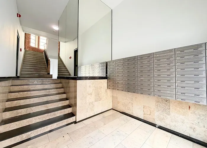 Kosciuszki Lavish With Mezzanine By Bookinghost